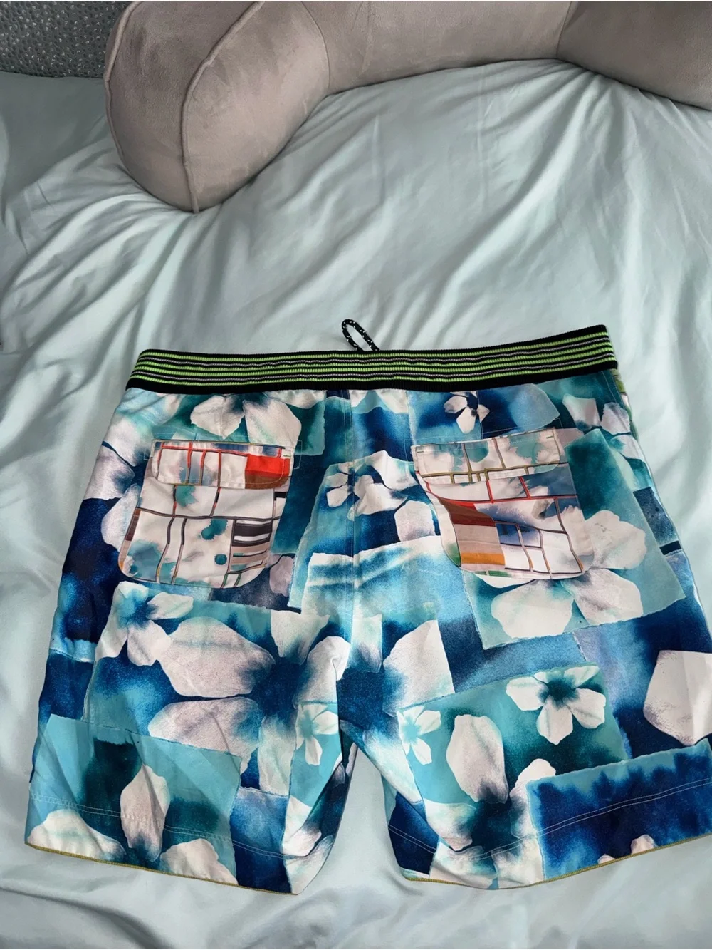 Robert Graham Men’s Floral Classic Fit Board Shorts